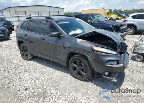 2018 Jeep Cherokee Latitude z USA, uszkodzony, nr VIN 1C4PJLCB7JD557346